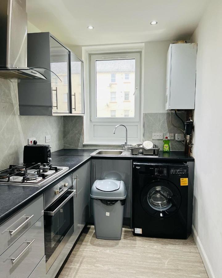 Simple 2Bed Flat In Edinburgh. Lägenhet Exteriör bild